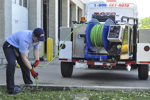 Roto-Rooter Plumbing & Water Cleanup - Outdoor Service Expert at 2600 S ...